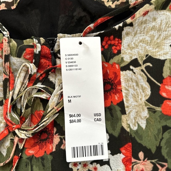 ⭐️URBAN OUTFITTERS - RED AND GREEN FLORAL MINI DRESS⭐️ - Picture 3 of 3